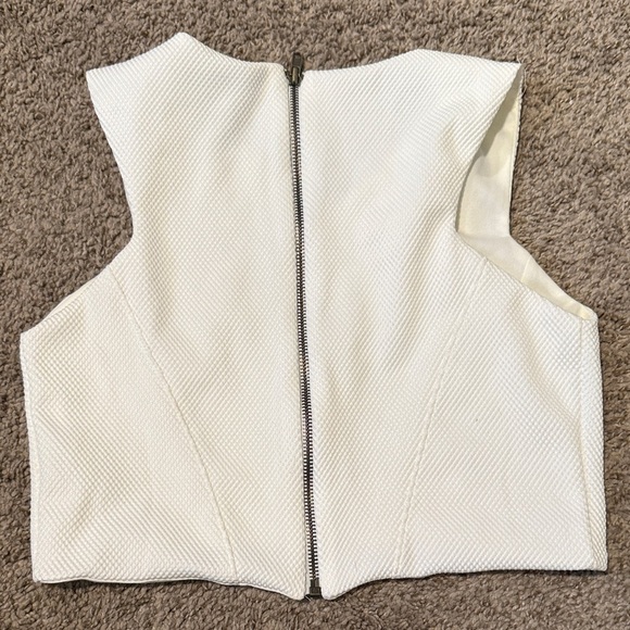 Forever 21 White Textured Tank Top - Picture 4 of 5